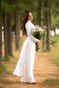 Women Flowers Bouquet Bride Warm  - nguyenkhactuhd23 / Pixabay